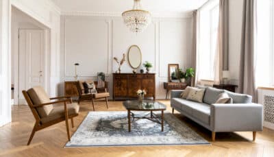 Le charme intemporel des meubles anciens dans un intérieur moderne